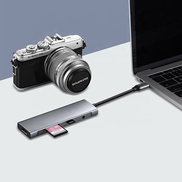 Hub USB-C Adapter HDMI 4K UHD Micro SD 3x USB 3.0 Power Delivery PD
