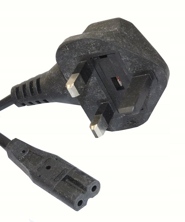 Akyga AK-AG-03A Britisk CCA BS 1363 (Type G) / IEC C7 Strømkabel 1,5 m UK