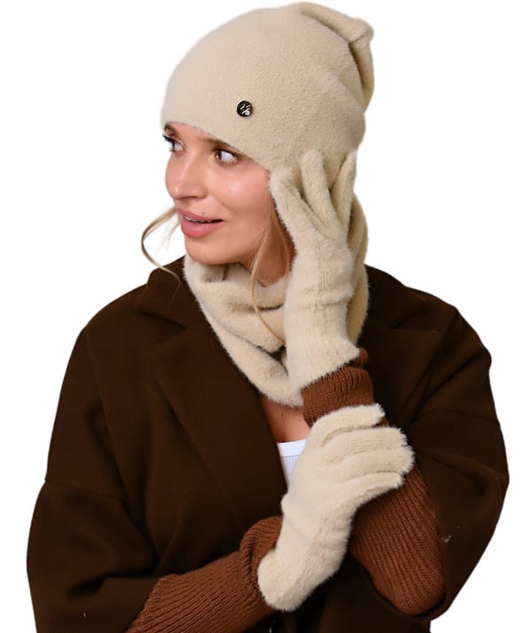 Beige damset mössa, tubhalsduk och handskar varm vinterset
