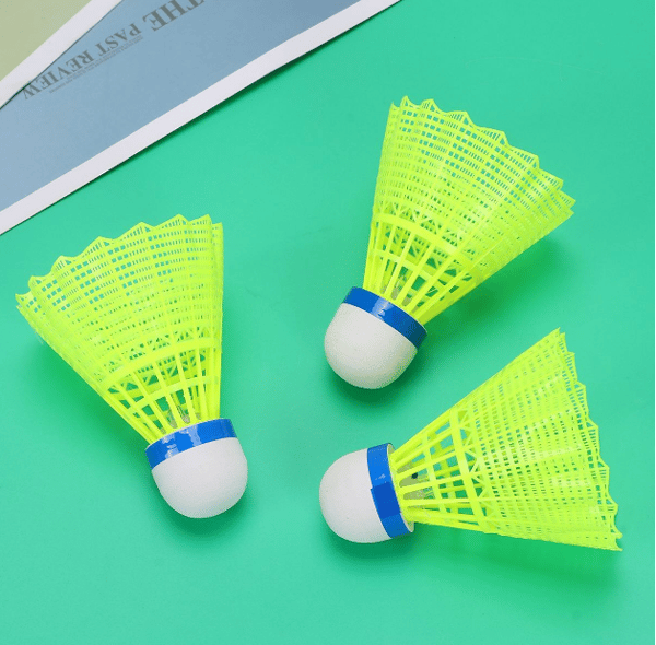 Badminton fjerboldsæt, gul, slidstærk, aerodynamisk, nylon