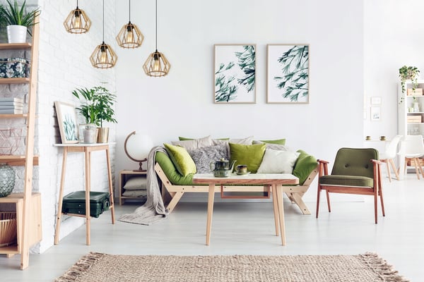 MODERN LED-TAKLAMPA I TRÄ