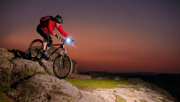 Nilsen Camp - LED-cykelset 052 2-i-1-ficklampa