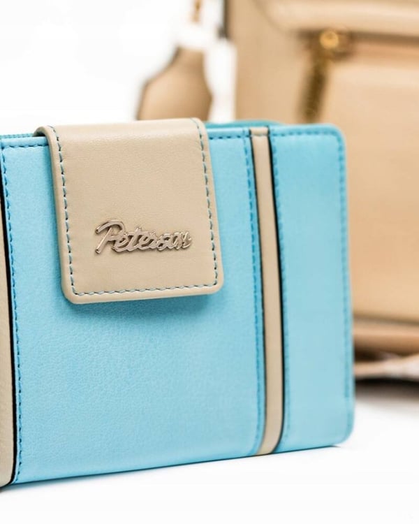 Elegant läderplånbok med tryckknapp och dragkedja för kvinnor - Peterson