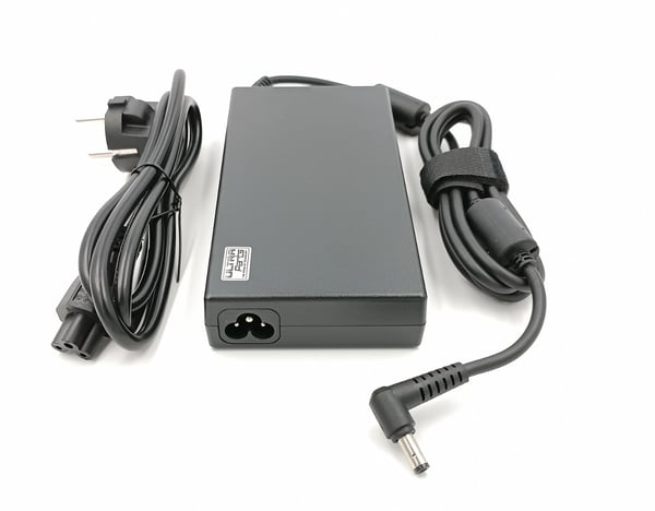 Ultra Parts - Asus MSI virtalähde 150W 19.5V 7.7A 5.5-2.5mm