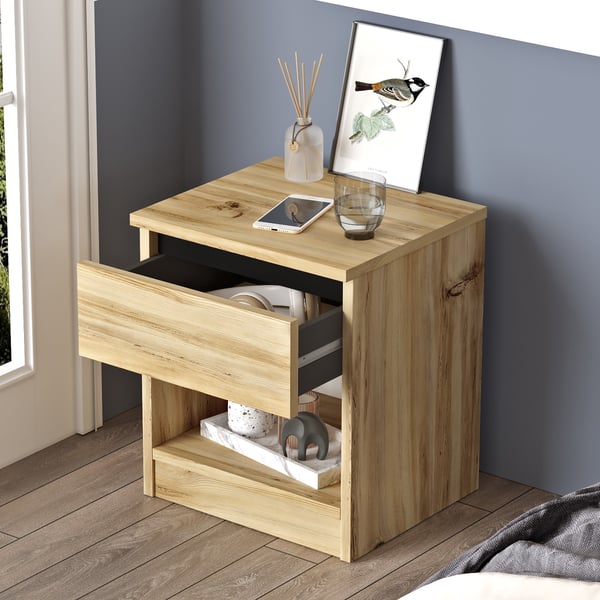 Stabilt LUVIO sengebord, egefarve