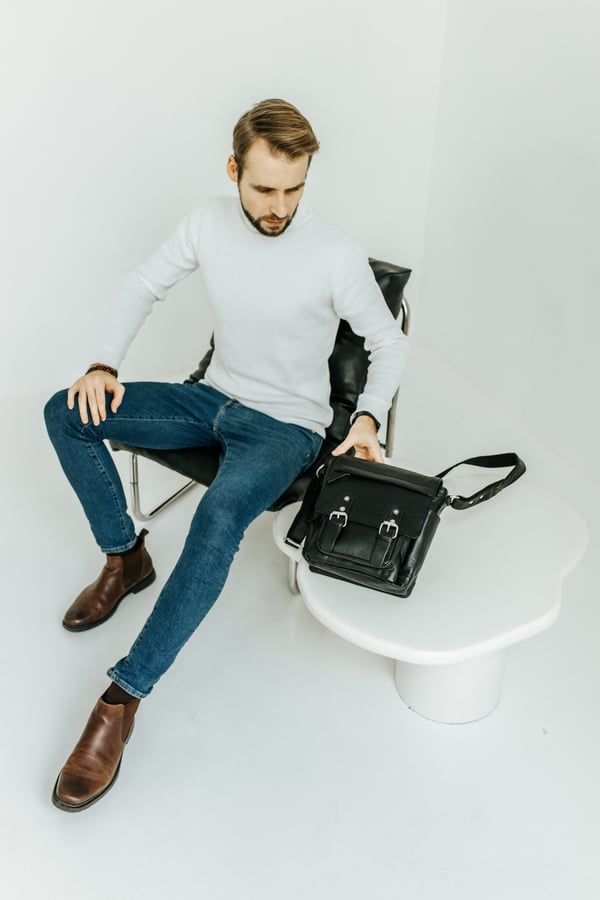 TBG-YM-102 musta miesten Oxford-laukku + todistus