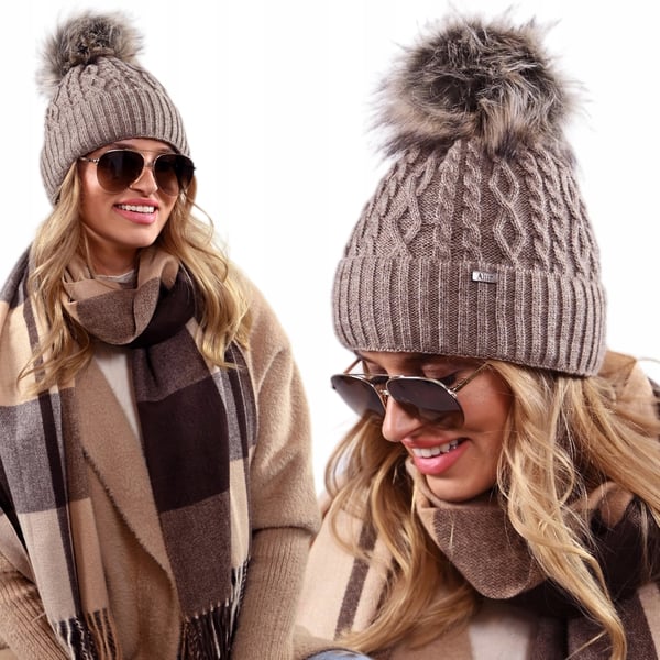 Damvintermössa tjock fleece med pompom latte