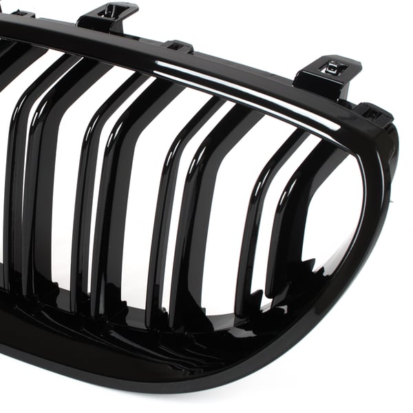 BMW 5 E60 / E61 03-10 gitter mellem forlygterne (nyrerne) venstre + højre sæt SORTE GLOSSY DOBBELTE BÅNDRIBBER