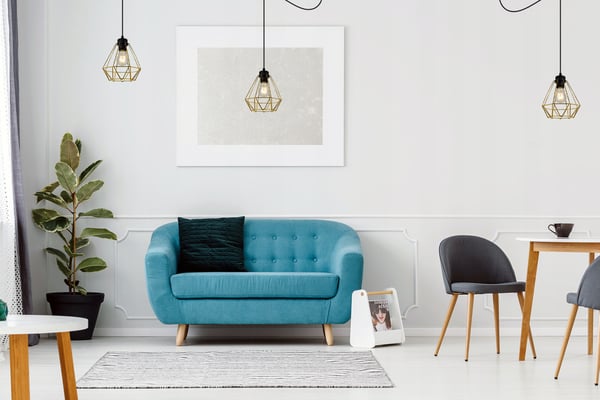 MODERNE ELEGANT HÆNGELAMPE I METAL MED LAMPESKÆRM