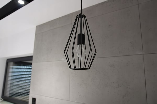 LOFTTAKLAMPA METALL E27-tråd