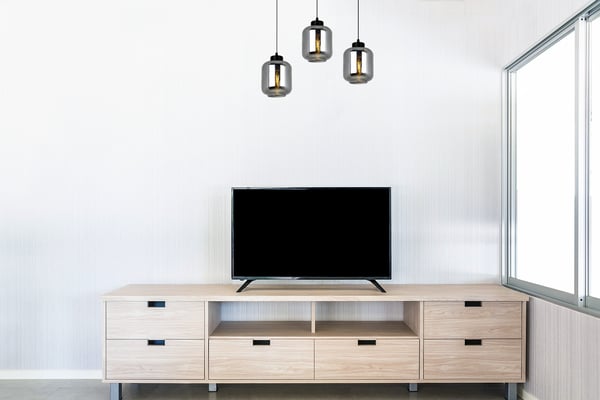 MODERNE ELEGANT HÆNGELAMPE MED GLASSKÆRM