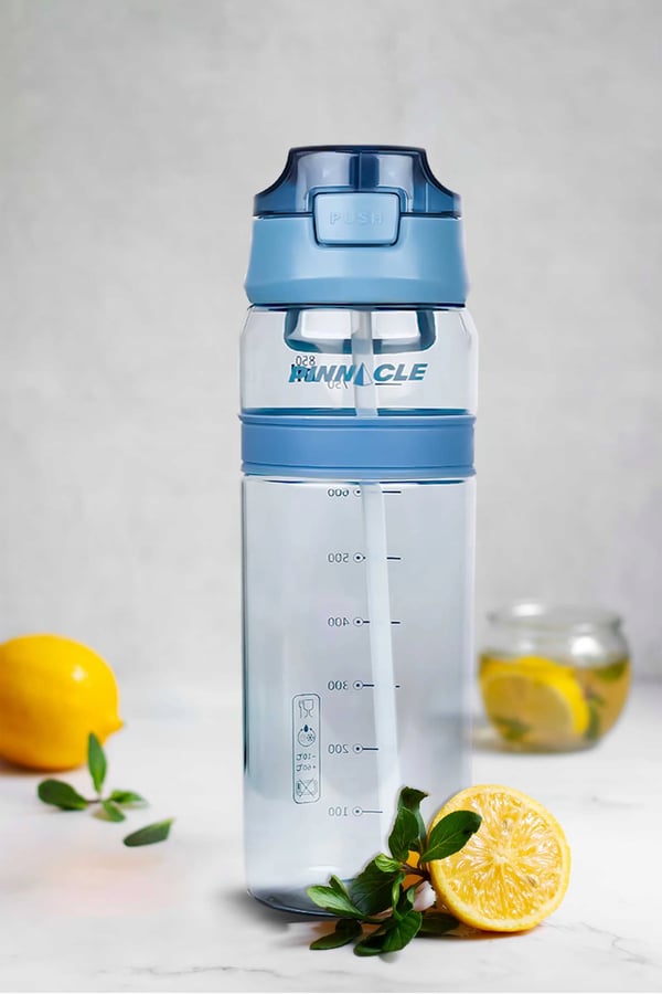 Pinnacle PHY-B-1011 850ml sininen vesipullo kahvalla ja pillillä