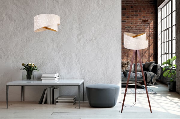 GULVLAMPE MED STÅENDE TRIPOD MØNSTER AF TRÆSKÆRM