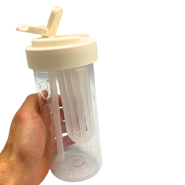 Vesipullo juomapillillä kestävä porrastetulla suodattimella 600 ml