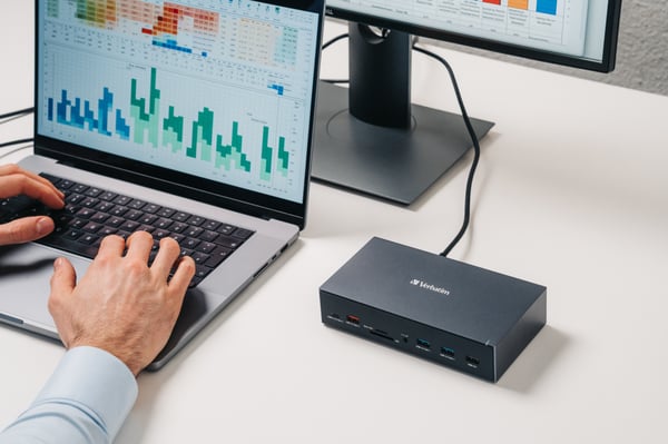 Verbatim USB-C Pro dockningsstation CDS-17 3xHDMI 2xDP RJ-45 5xUSB 2xUSB-C SD microSD DC-ljud