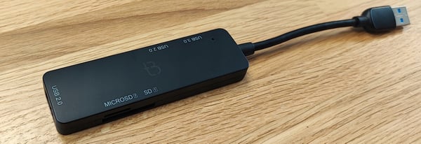 HUB-adapter 4-i-1 USB 3.0 till 5 Gbps MicroSD-adapter för Windows/Mac/Linux