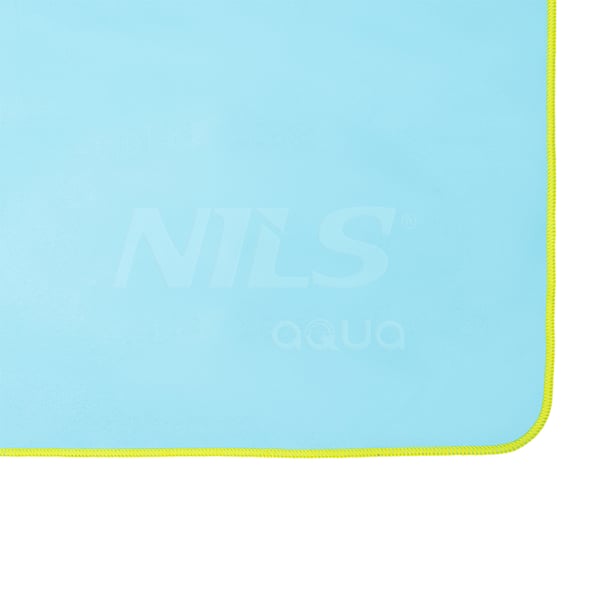 NAR11 ljusblå mikrofiberhånduk 140x70 cm NILS AQUA