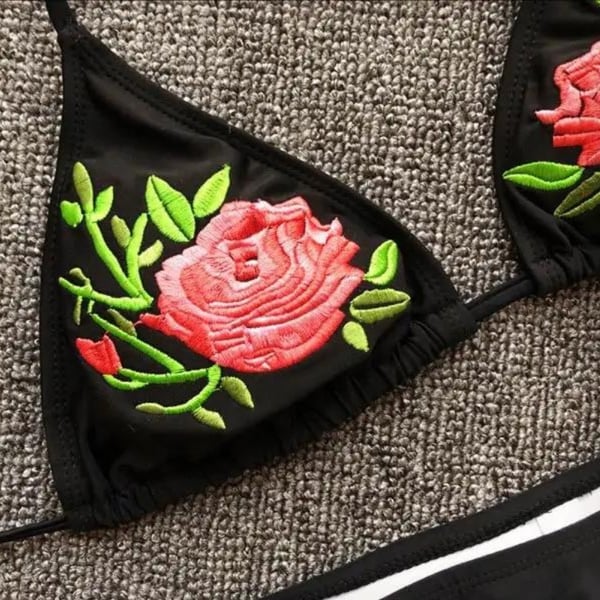 Todelt blomstret bikini badedragt med binding til stranden, poolen, L Todelt blomstret bikini badedragt med binding til stranden, poolen, L
