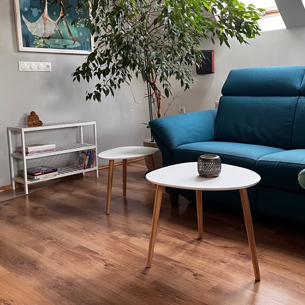 To hvide sofaborde til stuen begryf 55x53x42 39x39x40