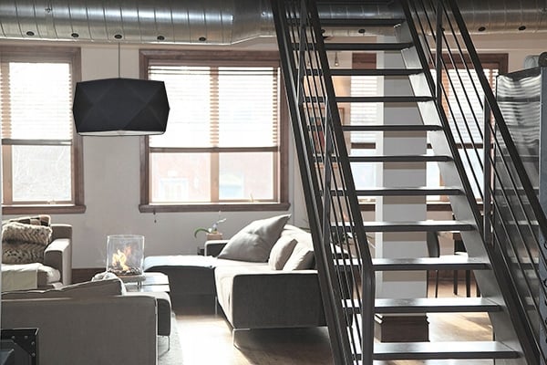 RIIPPUVILMAISIN E27 LED-VARJOSTIMELLA, USIA LED-VÄREJÄ
