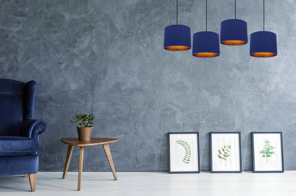 Lofthængende lampe med gylden center LED