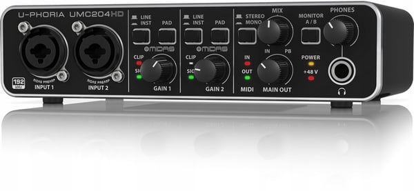 Behringer UMC204HD
