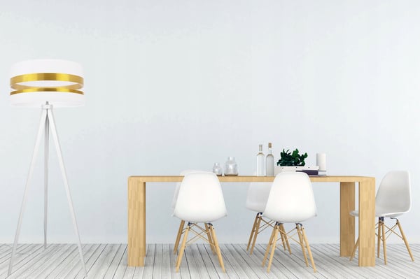 MODERNE GYLDEN TRIPOD GULVLAMPE MED LED LAMPESKÆRM