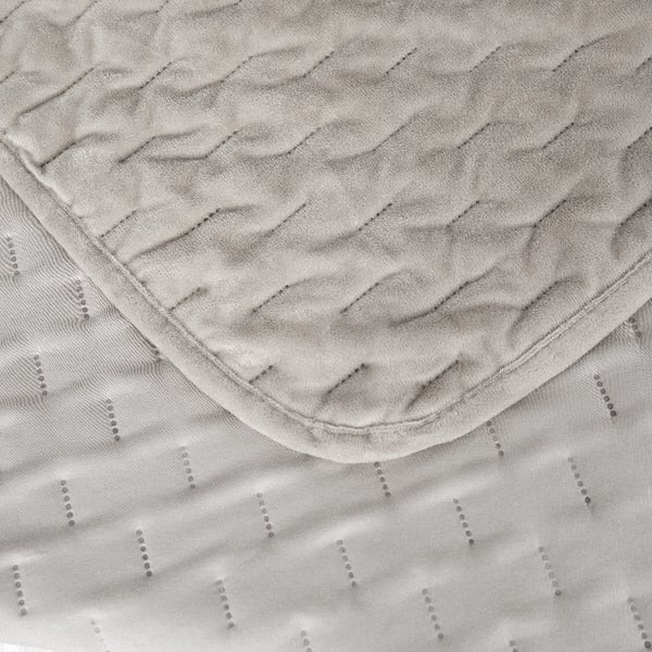 Elegantti päiväpeitto 170x210 cm vaaleanharmaalla reunuksella