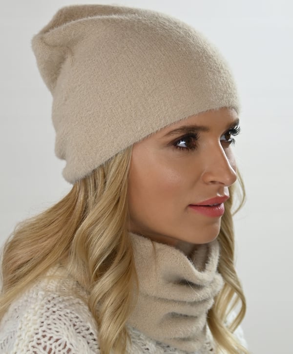 Varmt sæt med hue og halsedisse Alpaca Touch Beige AL1