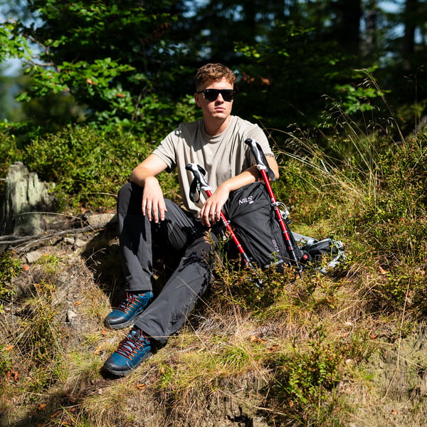 Rygsæk til trekking sort CAVER 18L NILS CAMP NC1950