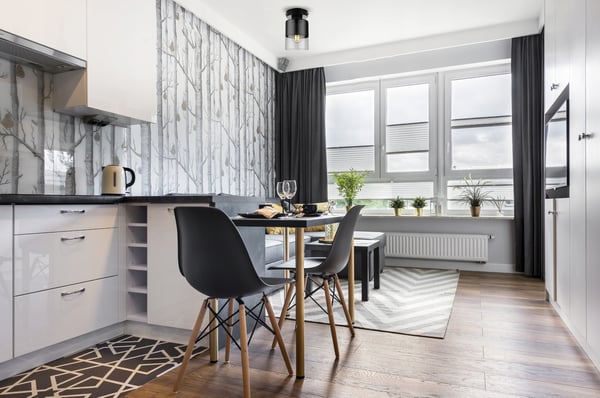 MODERNI KATTOVALAISIN ELEGANTTI LASIVALIAISIN