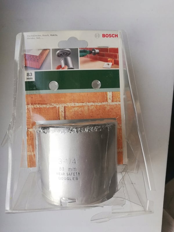 Boschin 83 mm:n reikäsaha