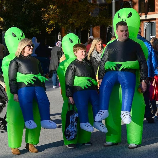 UFO-avaruusolennon asu, puhallettava, itsestään täyttyvä, halloween-asu