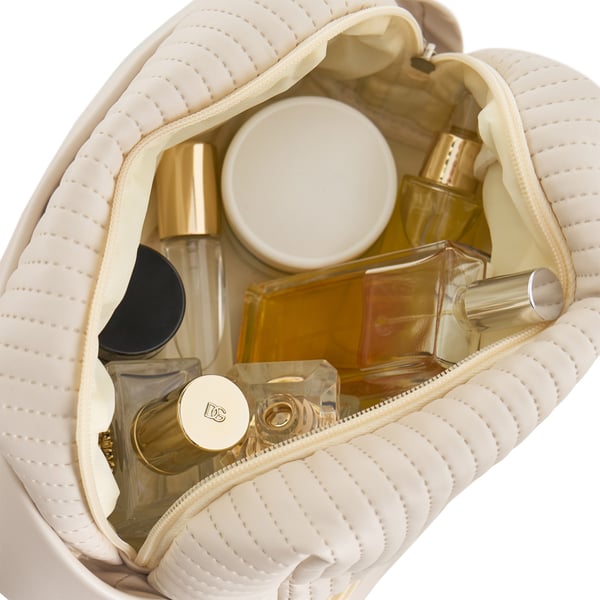 BKP-13 beige halvmåneformad sminkväska STELLA