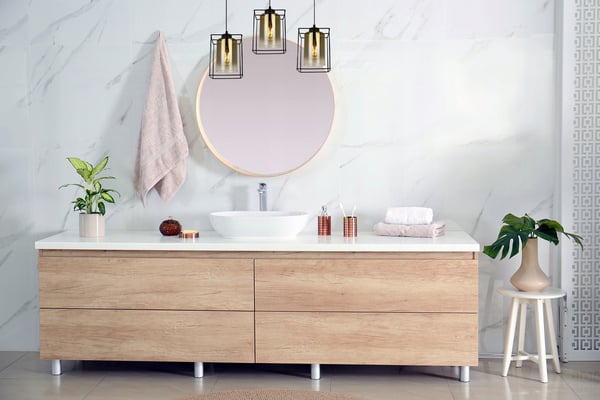 MODERNE ELEGANT HÆNGELAMPE MED GLASSKÆRM