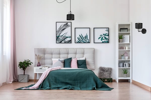 MODERNI KATTOVALAISIN MUSTA LED-VALAISIN