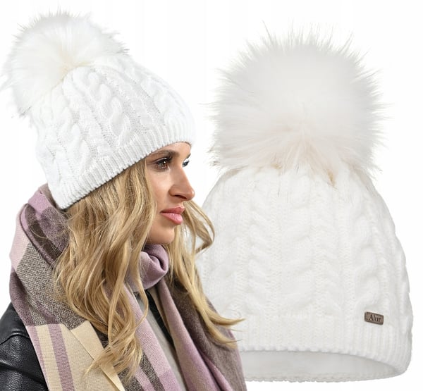 Vit varm damvintermössa med pompom, isolerad med fleece beanie universalstorlek