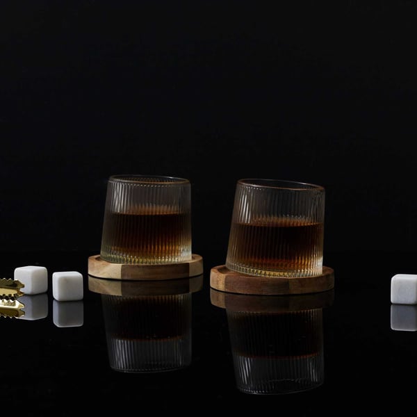Sæt med 2 DUO whiskyglas i akacie