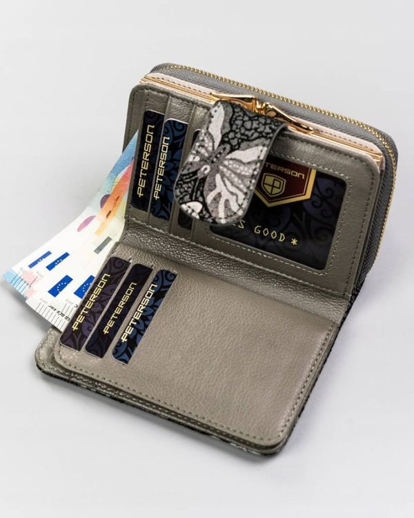 Naisten nahkalompakko RFID-järjestelmällä - Peterson