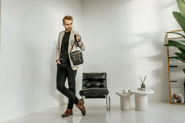 TBG-YM-103 musta miesten Oxford-lähettilaukku + todistus