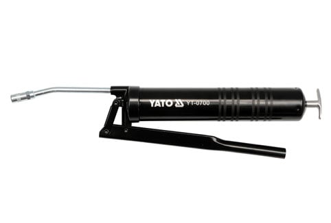 KÄSIKÄYTTÖINEN RASVAPRÄSSI 400 G:N PATRUUNOILE - YT-0700