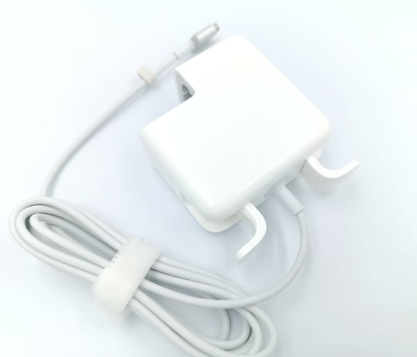 Ultra Parts - Apple MacBook Air 13'' virtalähde A1466 45W 3.05A 14.85V