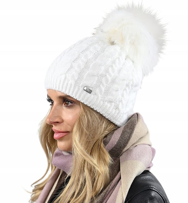 Vit varm damvintermössa med pompom, isolerad med fleece beanie universalstorlek