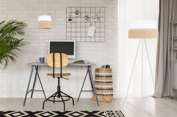 GULVLAMPE MED TRIPOD METALSKÆRM 45 CM HVID