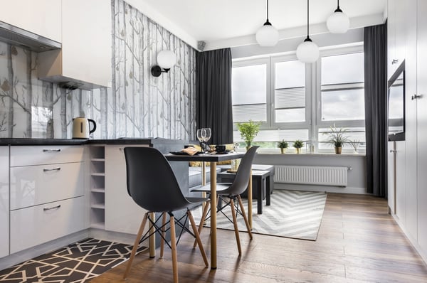 KLASSISK VÆGLAMPE ELEGANT GLASSKÆRM