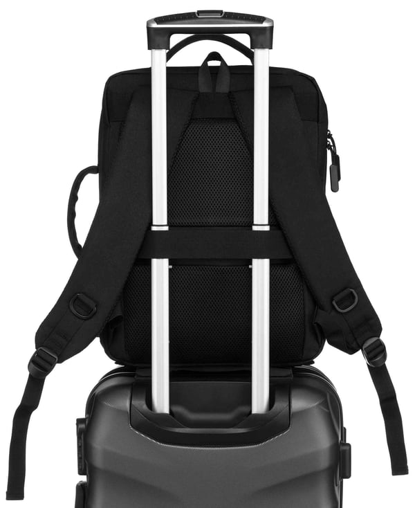 Reseryggsäck med plats för dator och USB-port - Peterson