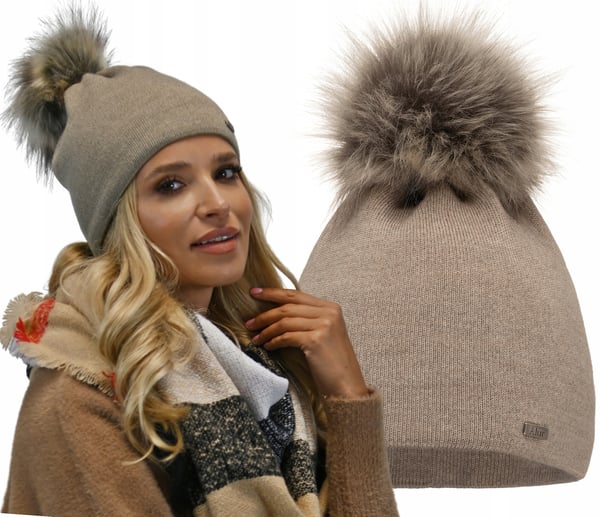 Varm polsk mössa med pompom Latte A13