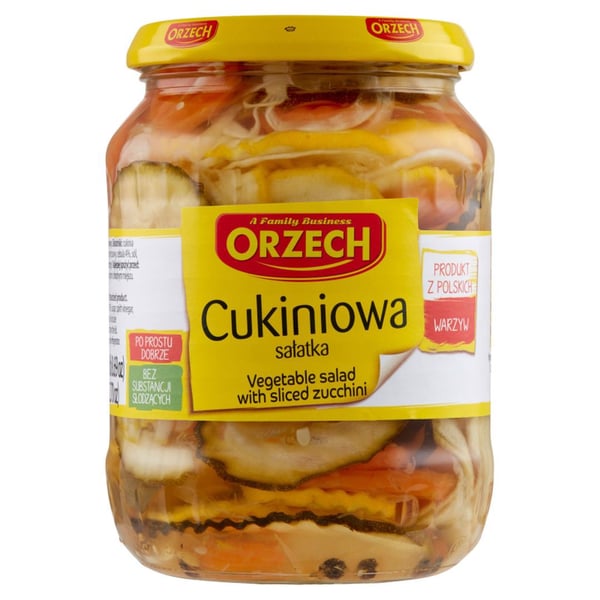 Saksanpähkinä-kesäkurpitsa-salaatti 700 g