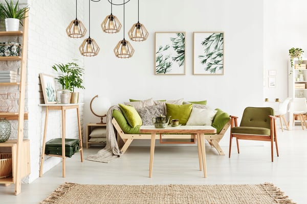 MODERN LED-TAKLAMPA I TRÄ