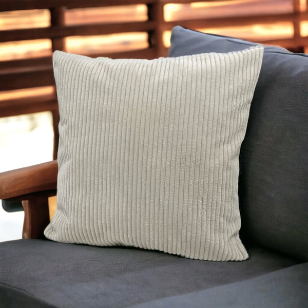 Beige dekorativt pudebetræk med striber 55x55 cm